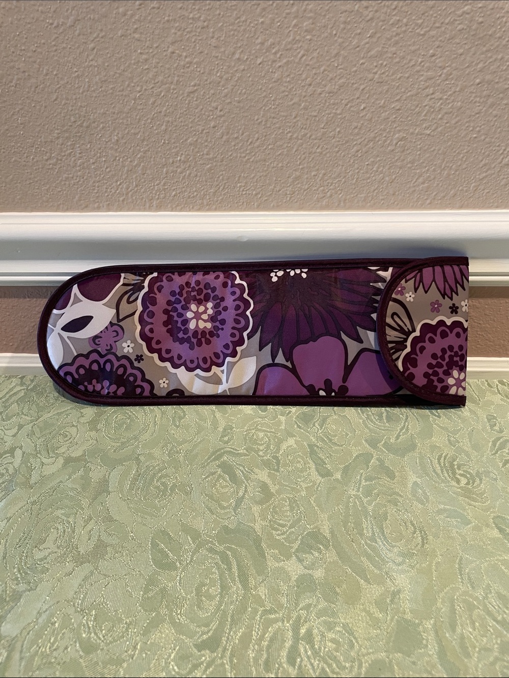 Thirty-One Flat Iron Case in Plum Awesome Blossom